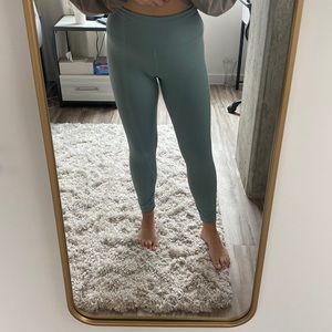Lululemon Wunder Train High rise leggings 28” - size 12